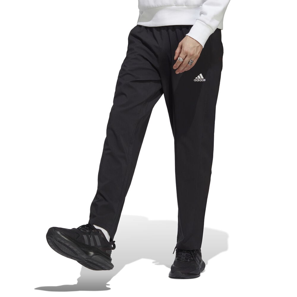 adidas Essentials AEROREADY Embroidered Small Logo Trainingshose Herren in schwarz, Größe: M